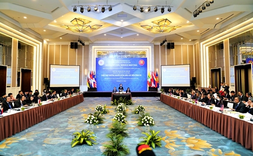 “Hiện đại hóa Công vụ hướng tới Cộng đồng ASEAN gắn kết và thích ứng”