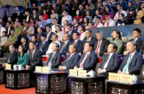 “Hồ Chí Minh – Hành trình khát vọng 2022” Lan tỏa tinh thần tận hiến vì dân