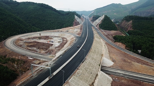 Yêu cầu sớm hoàn thành Dự án đường cao tốc Tuyên Quang - Phú Thọ