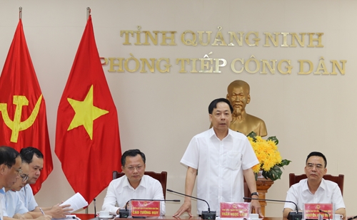 Lãnh đạo Thanh tra Chính phủ tiếp công dân tại Quảng Ninh