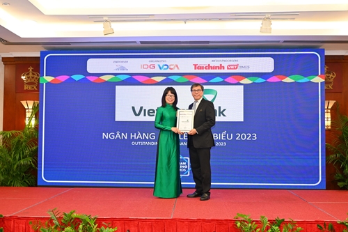 Vietcombank được trao 3 giải thưởng quan trọng tại Diễn đàn Ngân hàng Bán lẻ Việt Nam 2023