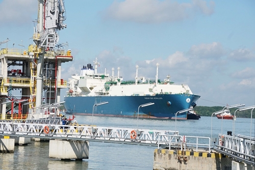 Chuyến tàu nhập khẩu LNG đầu tiên đã cập bến Thị Vải sáng ngày 10 7 2023