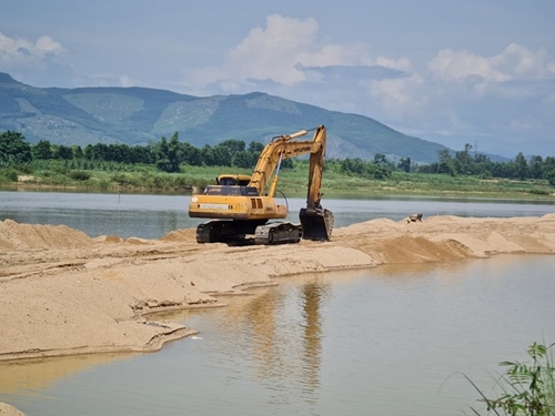 Tăng cường thanh tra, xử lý nghiêm hoạt động khai thác cát trái phép trên sông Trà Khúc