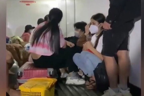 Từ chuyện 15 người trong xe đông lạnh thông chốt ở Bình Thuận