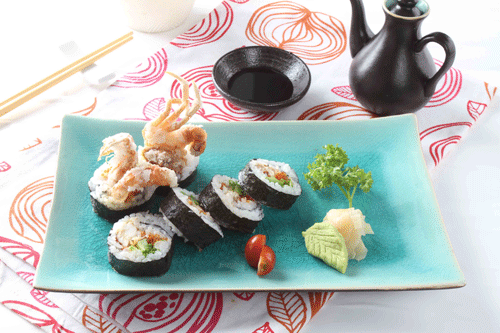 Cua lột chiên giòn sushi